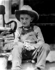 Lyndon_B._Johnson age 7_1915